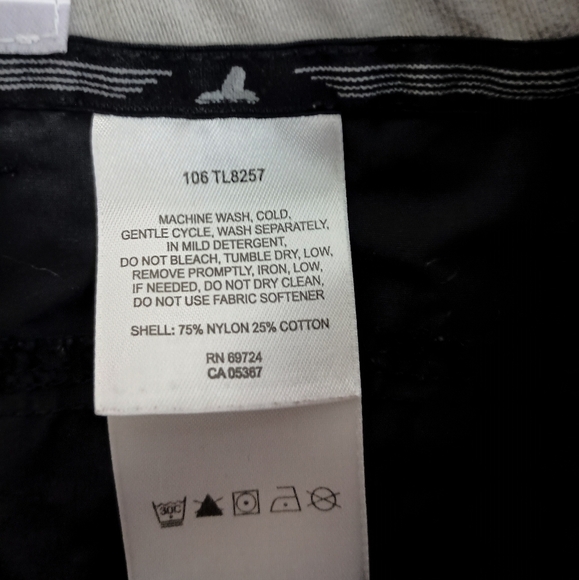 Columbia Black Cropped Utility Pants (#1,372) - Picture 3 of 10